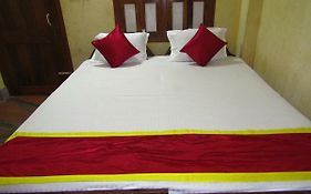 Goroomgo Annapurna Bhakta Nivas Puri